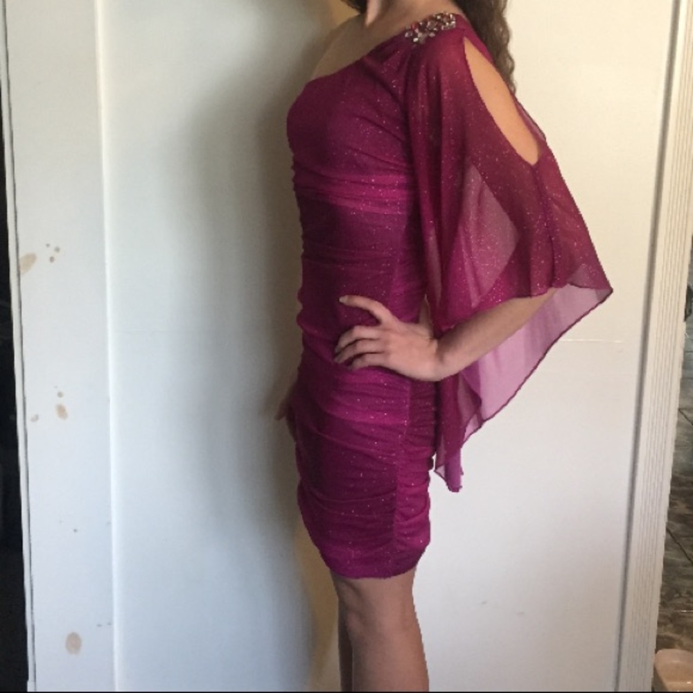 Cocktail Dress Size Small burgundy
